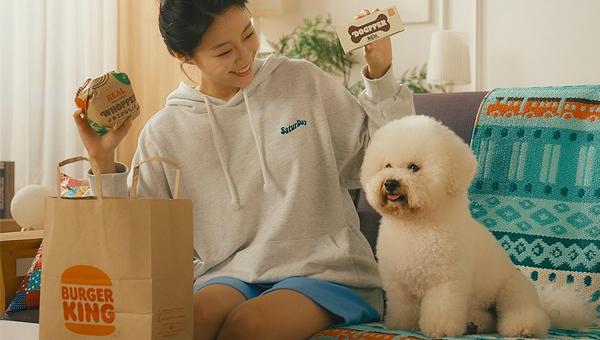 В Южной Корее сеть Burger King начнёт кормить не только людей, но и собак